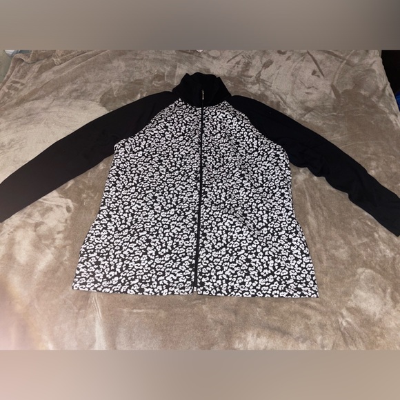 Never won black and white print sip up sweater - Picture 1 of 6